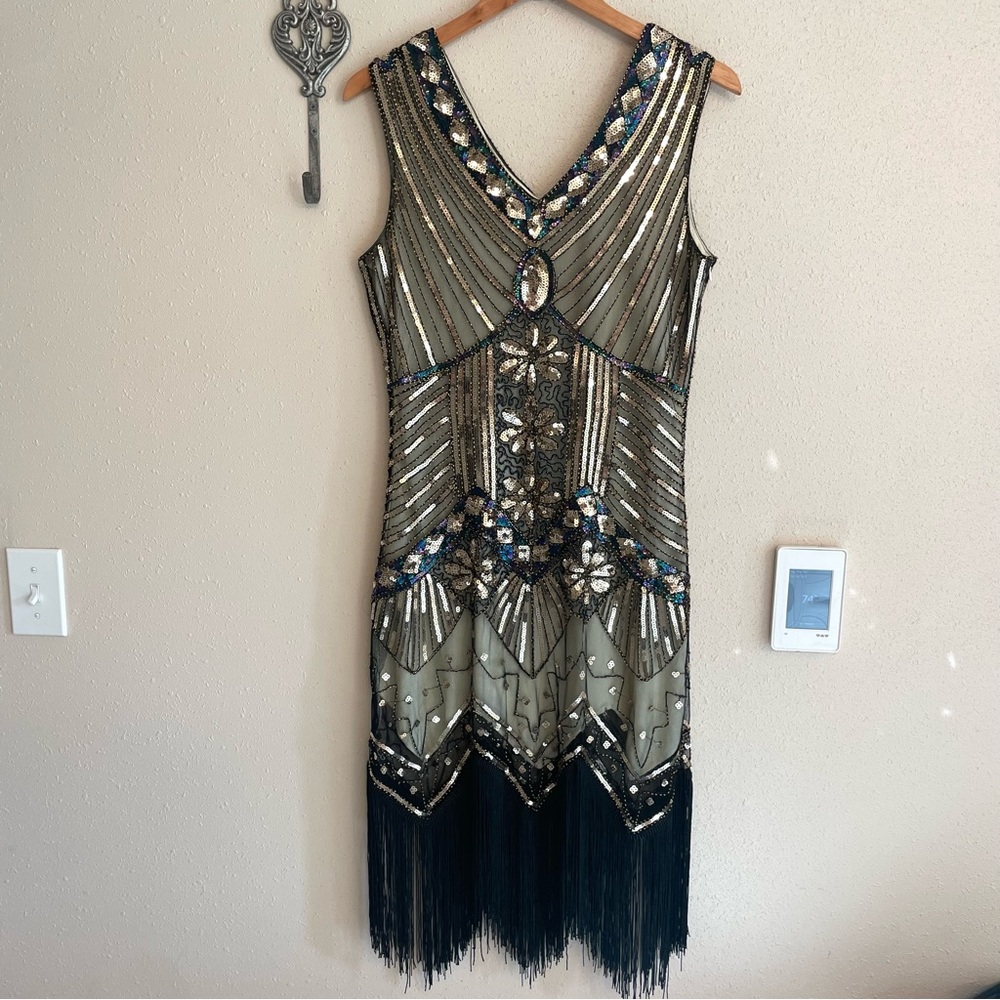 Elegant Beaded Midi Dress - Black and Gold